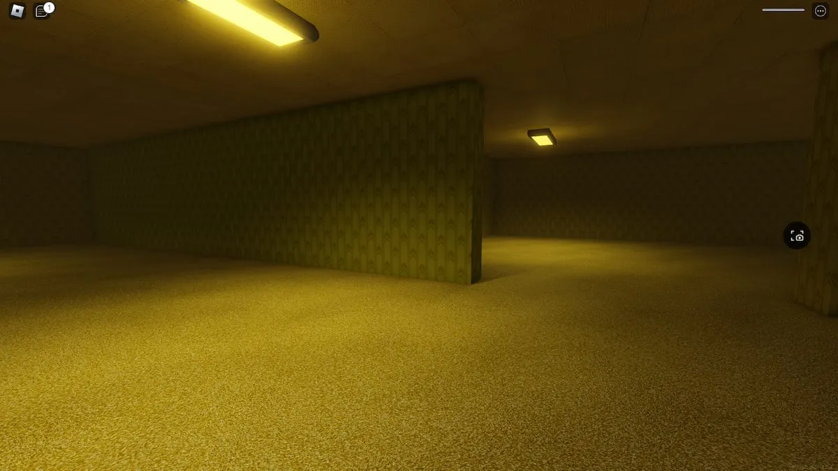 An empty room with yellow lighting in Apeirophobia on Roblox